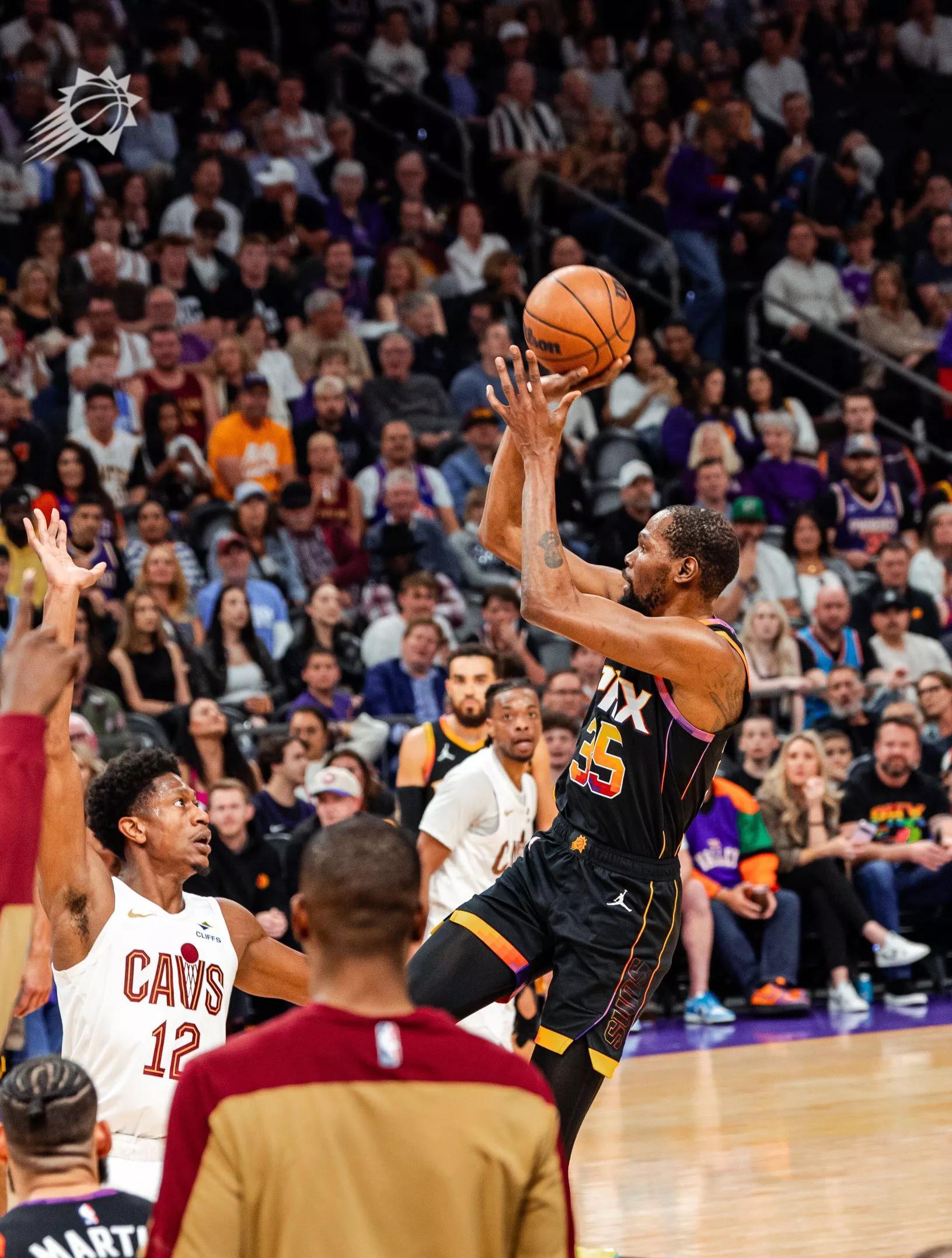 爱游戏体育app下载蒂姆连续十二场比赛得分超过夺冠，独行侠不断突破！热度持续攀升的简单介绍