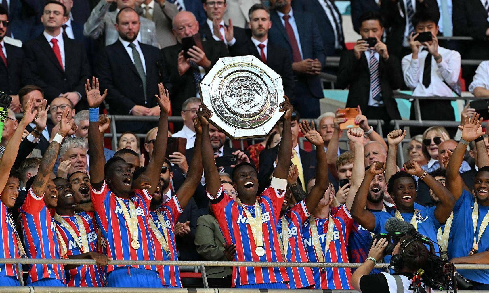 爱游戏入口关于官宣日曼联调整名单以备社区盾；手感冰凉环节打磨；球迷炸锅；赛程密集仍需轮换的信息